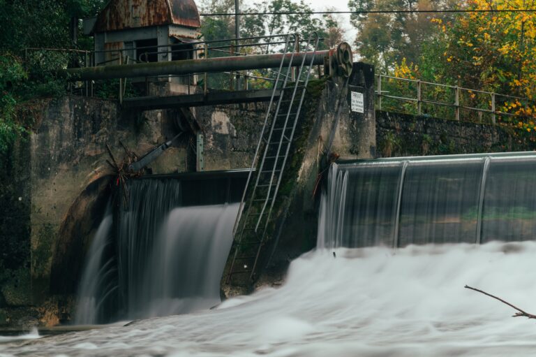 The Ultimate Guide to Hydro Energy: How It Works and Its Benefits